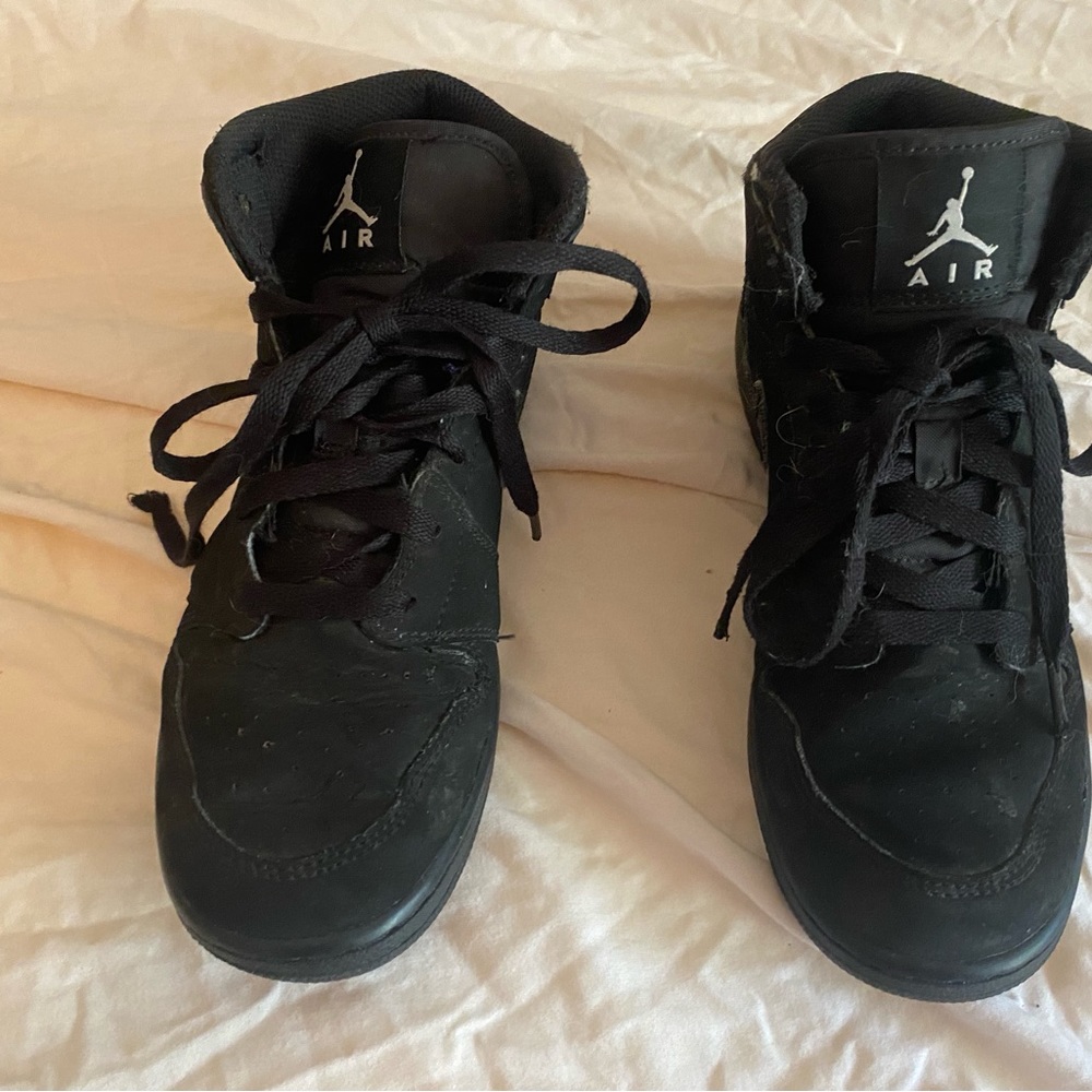 Nike Air Jordan 1 Mid BG ‘Black’